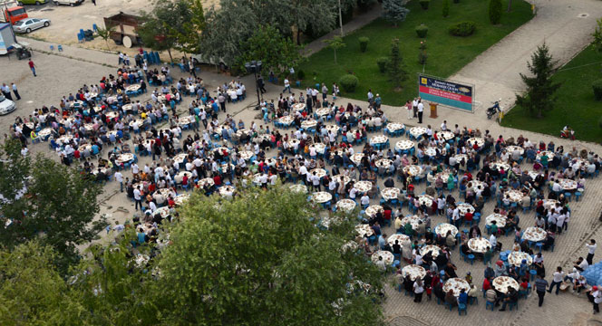 Konya'da İftar Buluşmaları Barış ve Kardeşlik Örneği