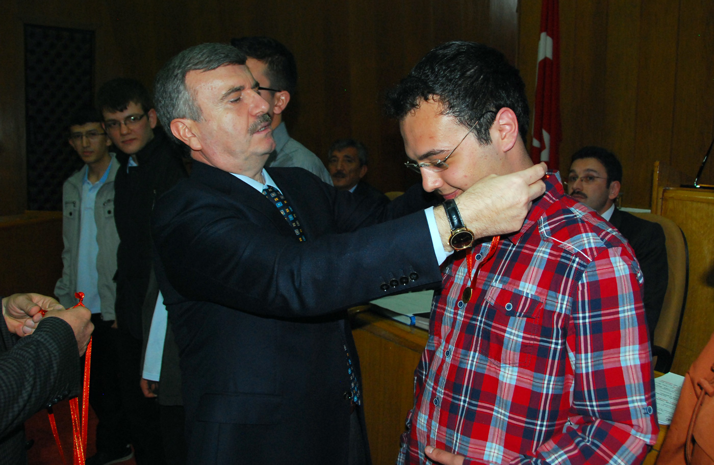 YGS'de İlk 100'e Giren Öğrenciler Ödüllendirildi