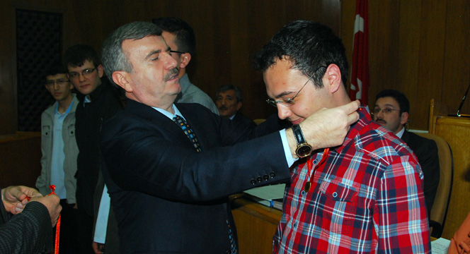 YGS'de İlk 100'e Giren Öğrenciler Ödüllendirildi
