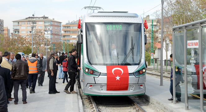 Konya Protokolü Son Model Tramvayın Deneme Sürüşüne Katıldı
