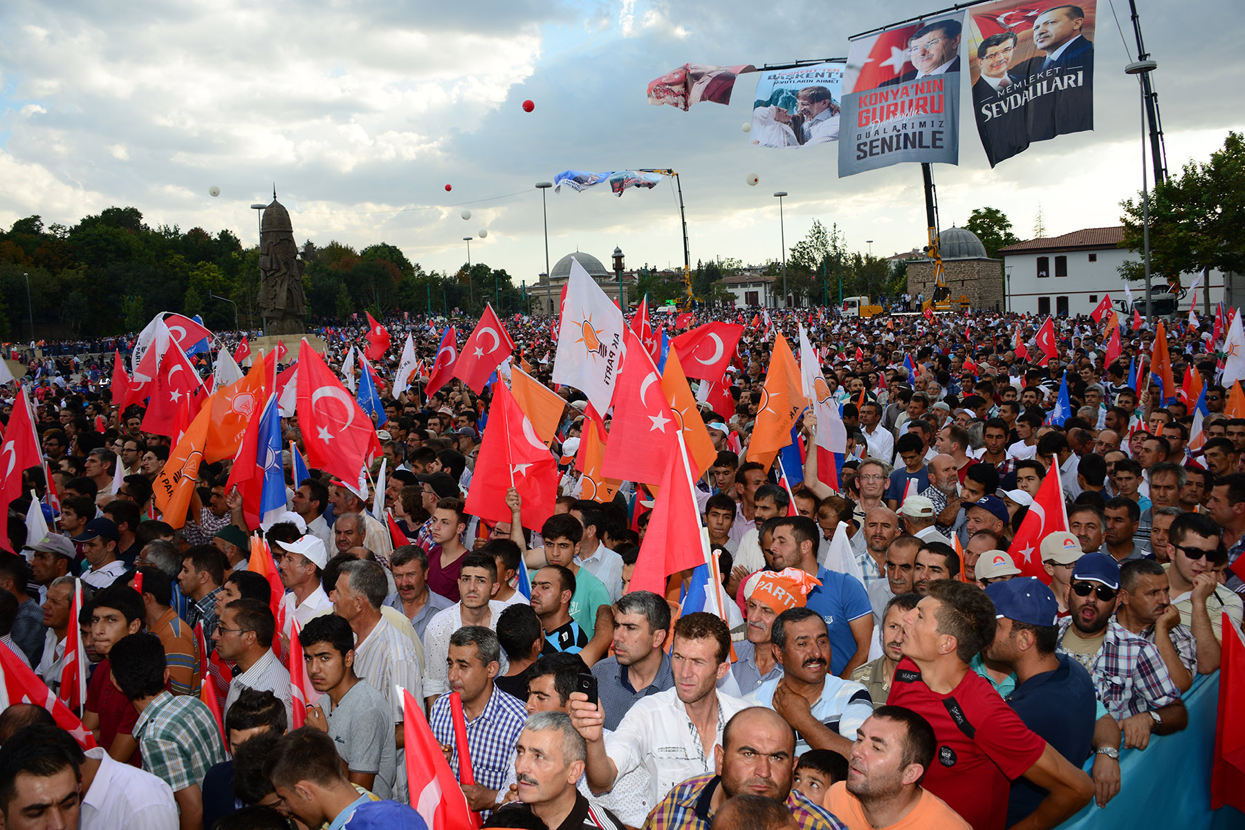 Başbakan Davutoğlu: Konya Bizi Her Zaman Bağrına Bastı