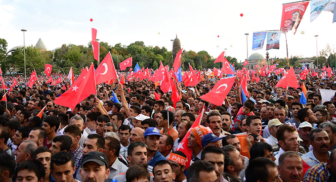 Başbakan Davutoğlu: Konya Bizi Her Zaman Bağrına Bastı