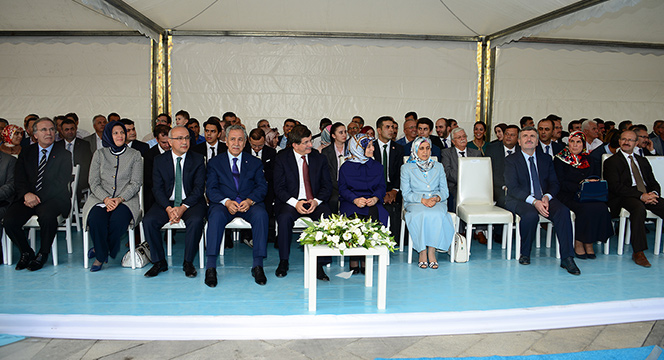 Başbakan Davutoğlu: Konya Bizi Her Zaman Bağrına Bastı