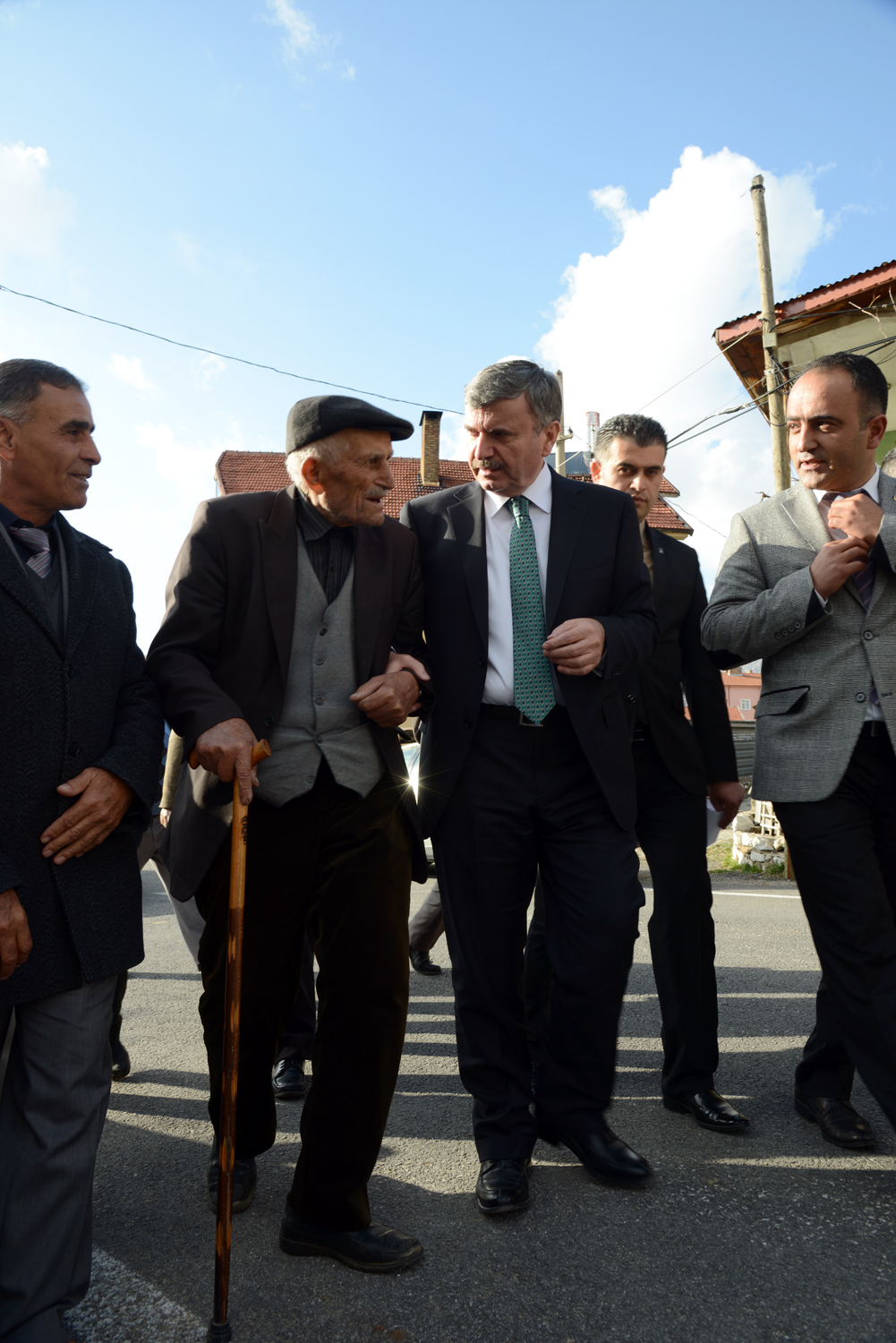 31 İlçe, 168 Belde, 584 Köye Eserlerimizle Geliyoruz