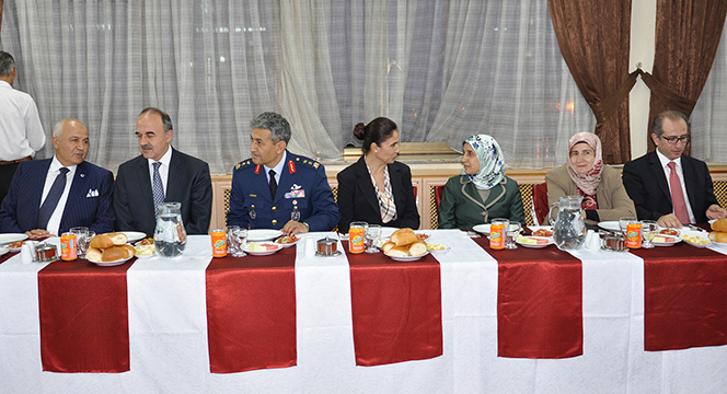 Konya Protokolü Gazilerle Buluştu