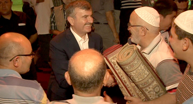 Konya'da Ramazan Coşkusu İlk Teravihle Başladı