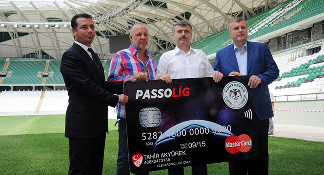 Başkan Akyürek Passolig Kartını Yeni Stadyum'da Teslim Aldı