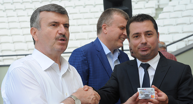 Başkan Akyürek Passolig Kartını Yeni Stadyum'da Teslim Aldı
