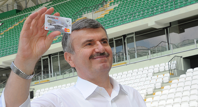 Başkan Akyürek Passolig Kartını Yeni Stadyum'da Teslim Aldı