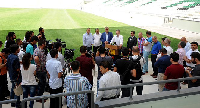 Başkan Akyürek Passolig Kartını Yeni Stadyum'da Teslim Aldı