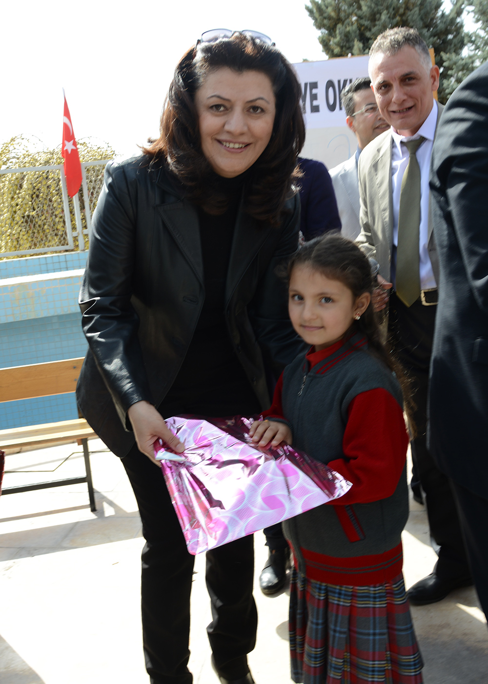 Suriyelilerin Duygularına, Sıkıntılarına Ortağız