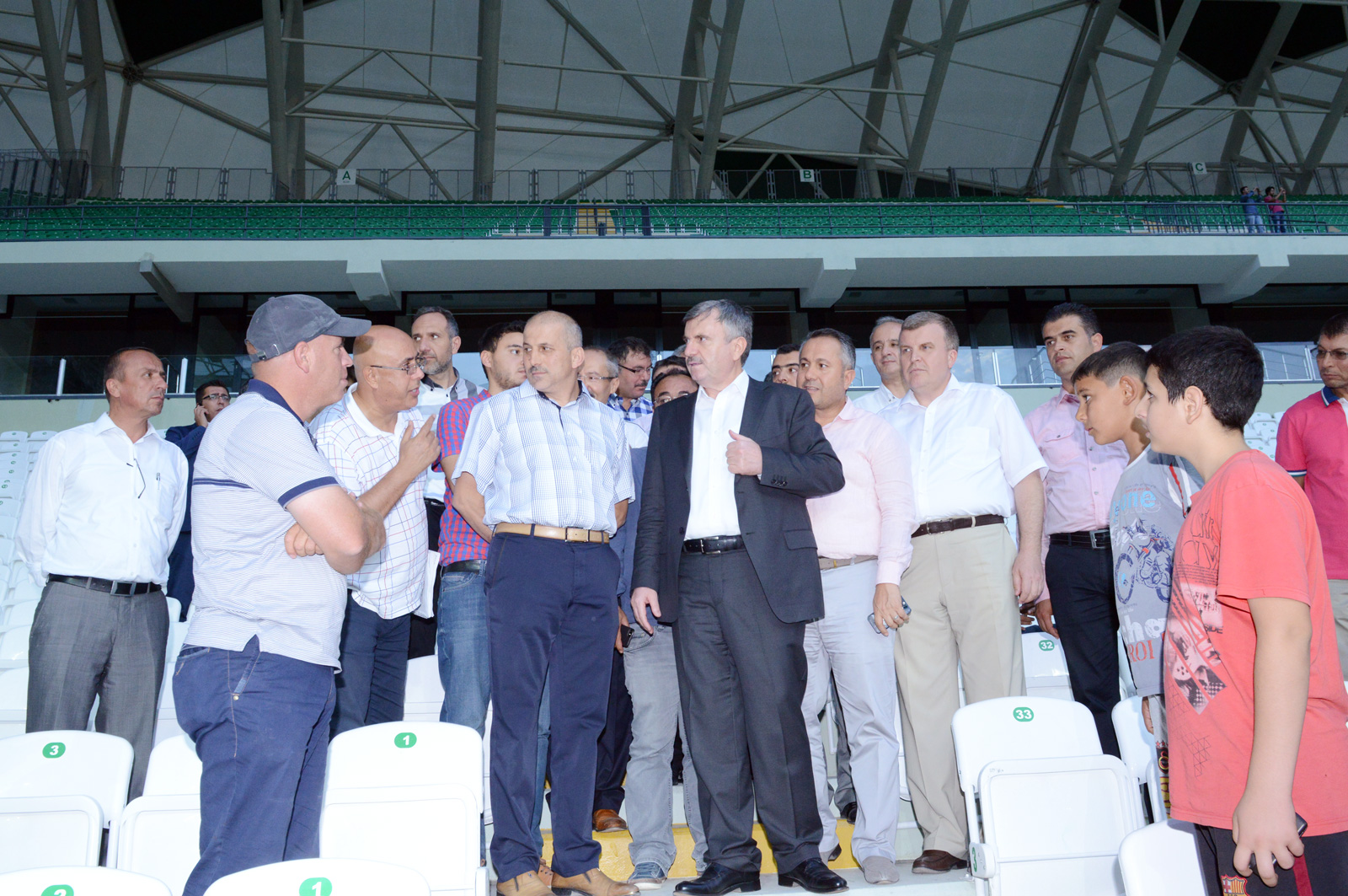 Büyükşehir Belediye Meclis Üyeleri Yeni Stadyumu İnceledi