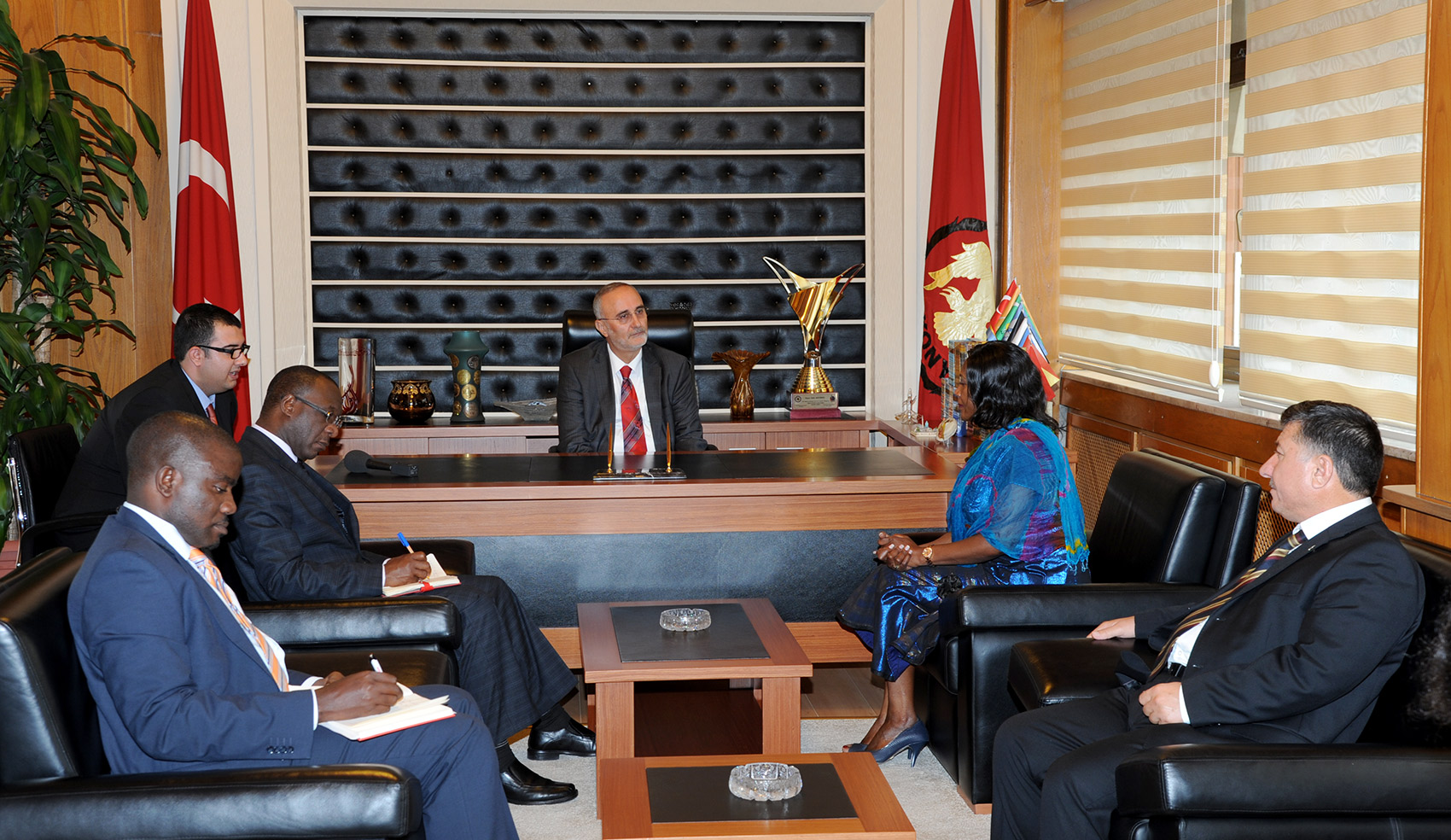 Zambiya'nın Ankara Büyükelçisi Büyükşehir'i Ziyaret etti
