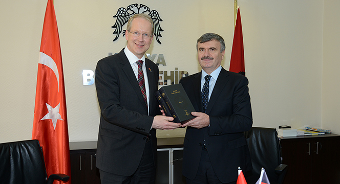 Konya-Hannover Kardeş Şehir Ön Protokolü İmzalandı