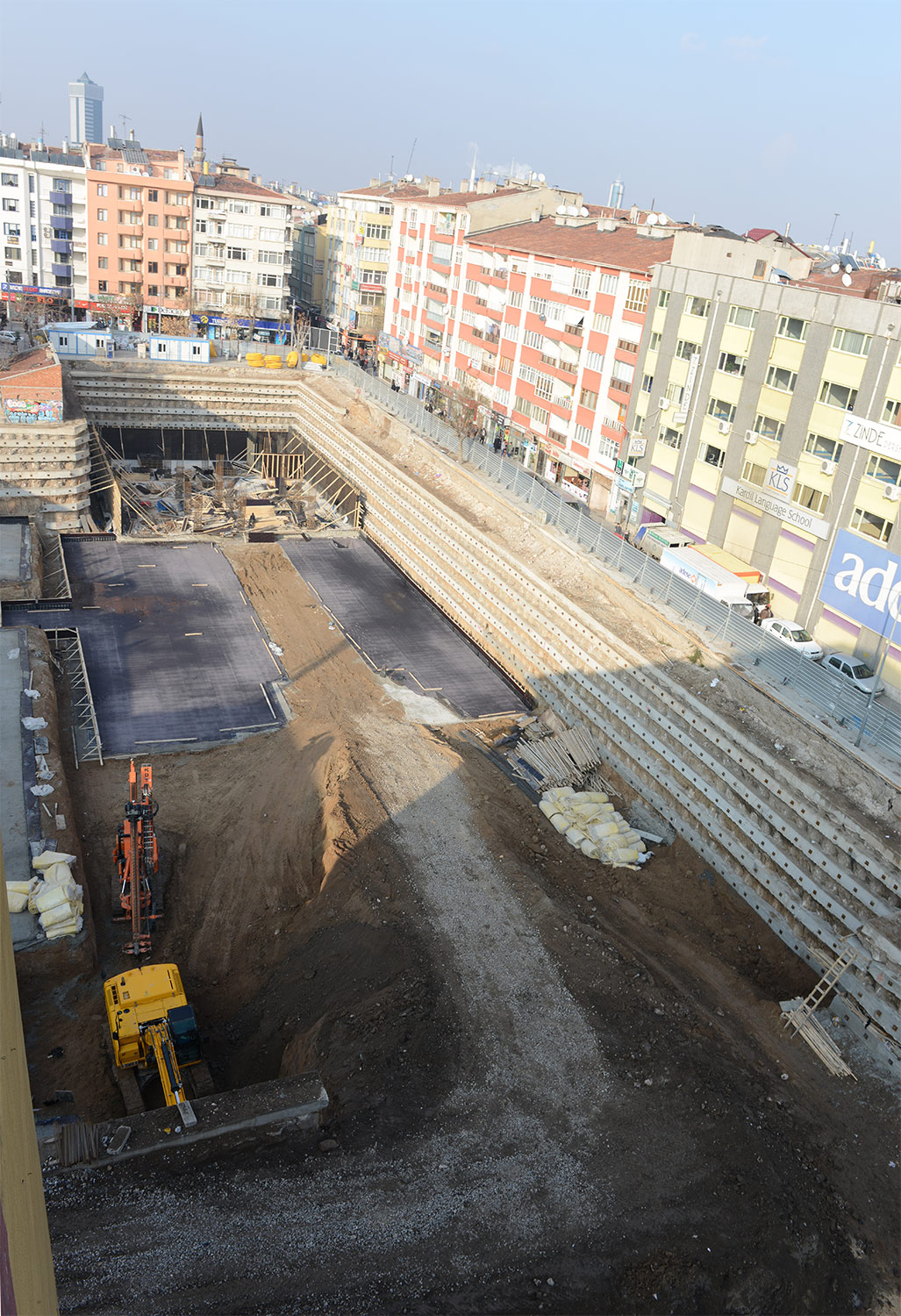 Büyükşehir'den Konevi Meydanı ve Katlı Otoparkı