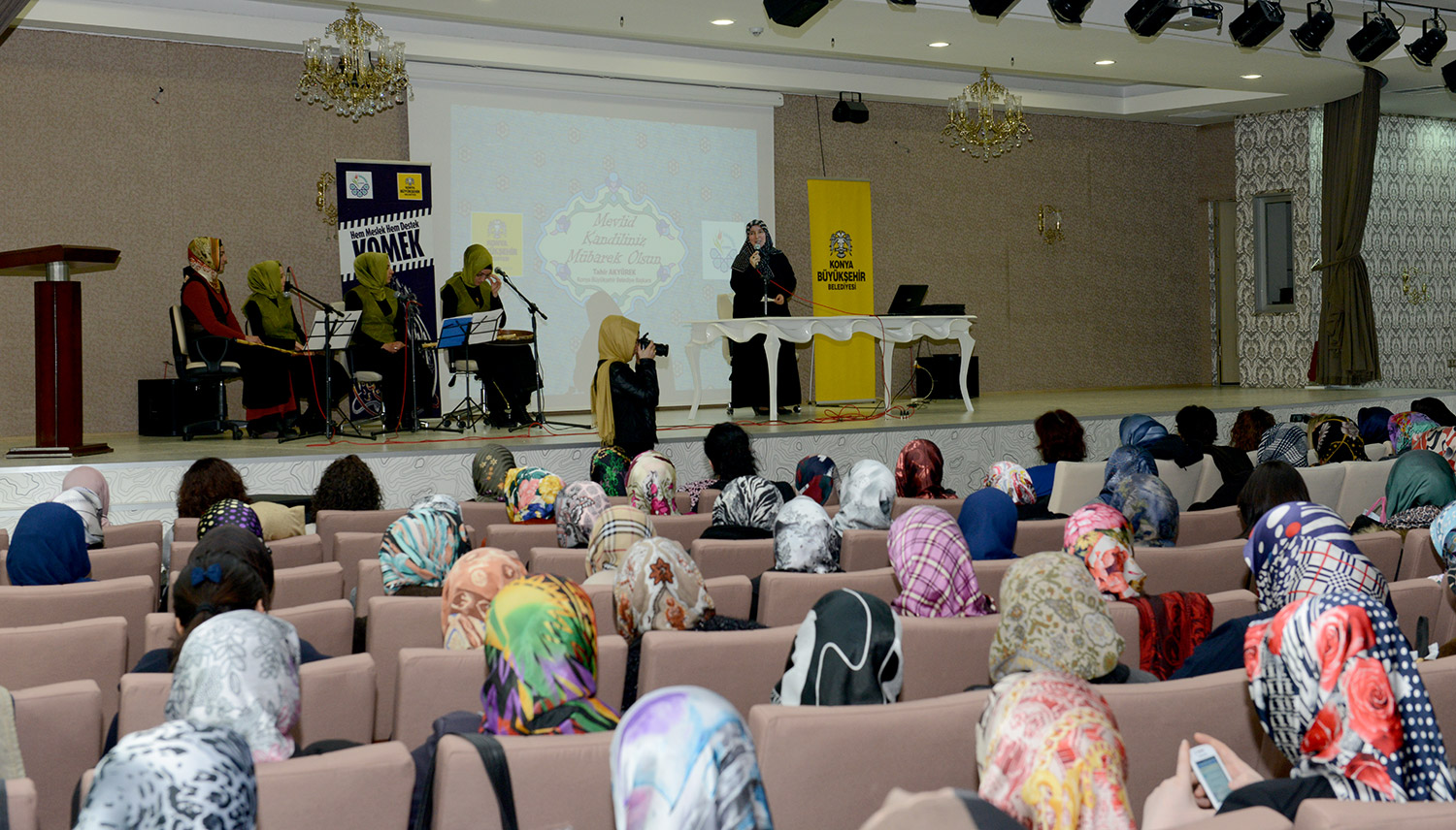 KOMEK ve Hanım Lokalleri Mevlid Kandili Programı Düzenledi
