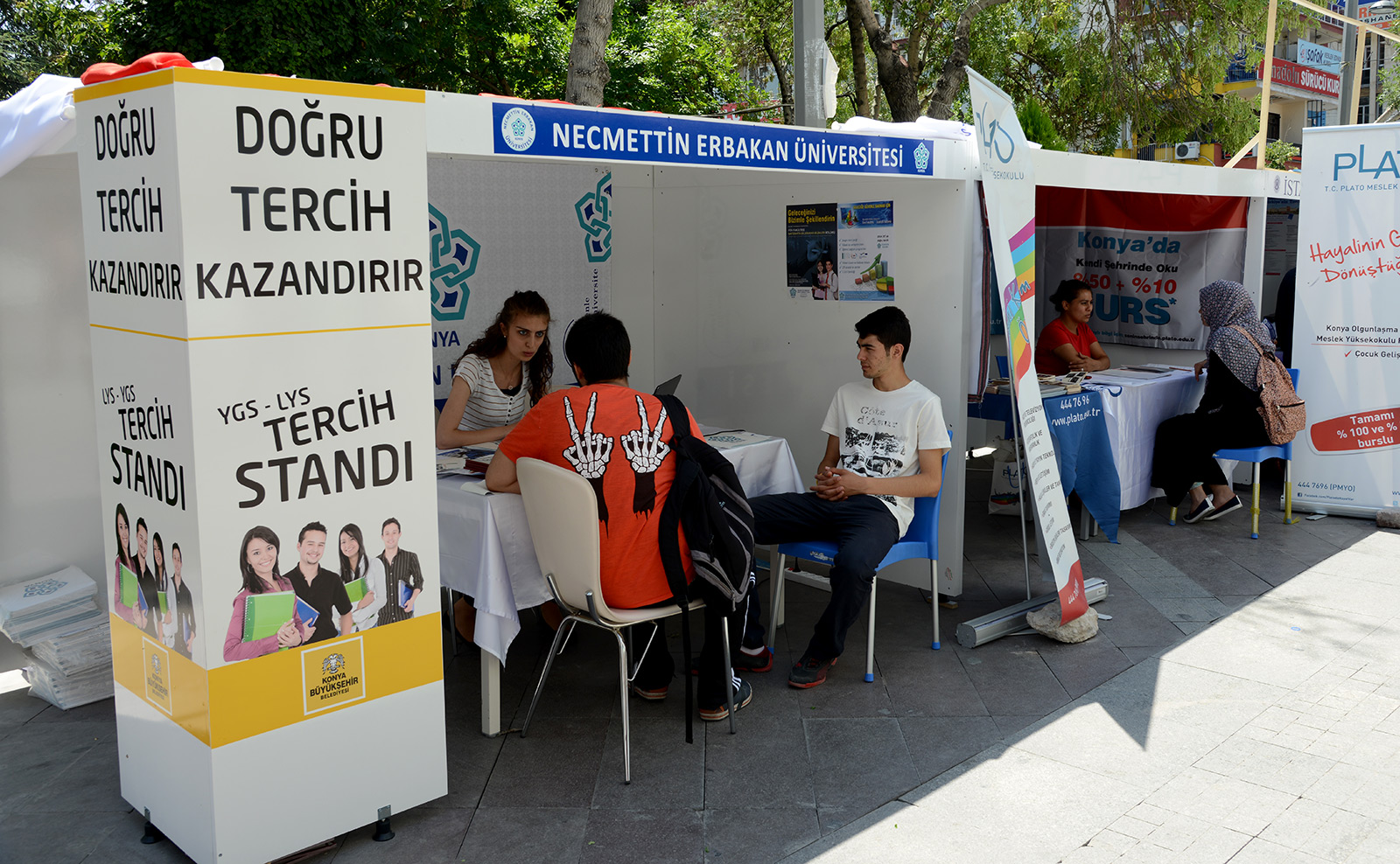 Üniversite Adaylarına Tercih Standı