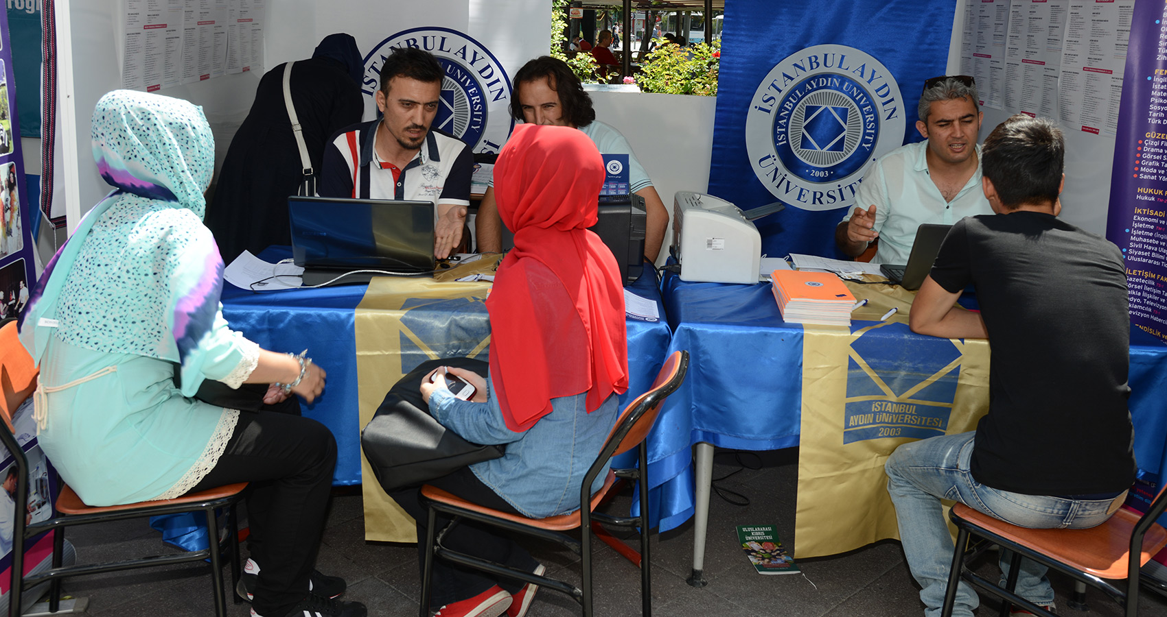 Üniversite Adaylarına Tercih Standı
