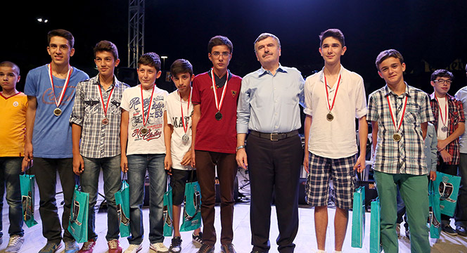 KOMEK Yaz Okulu'ndan Final Gecesi