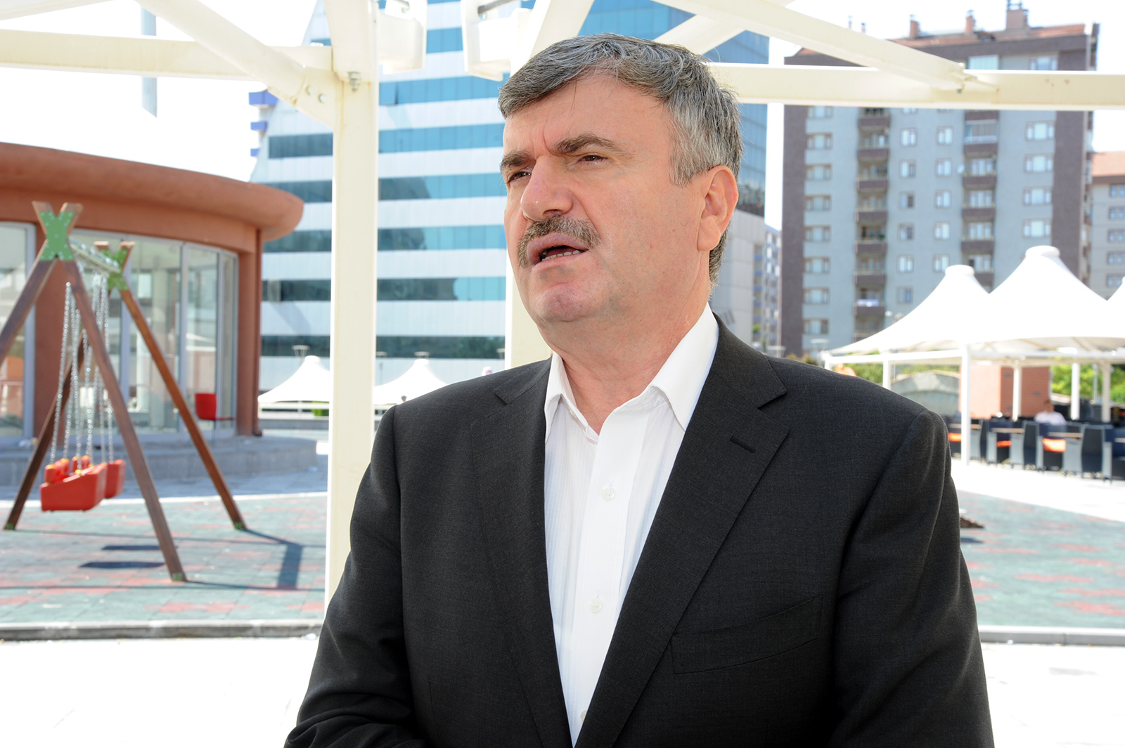 Büyükşehir 'Kafem' İle Şehre Renk Katıyor