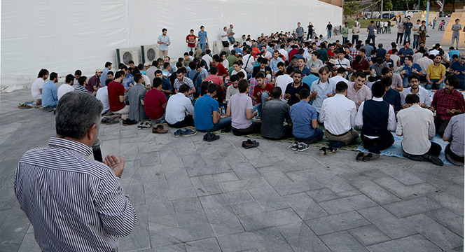 Gençlerin Yüreği Gazze İçin Çarptı