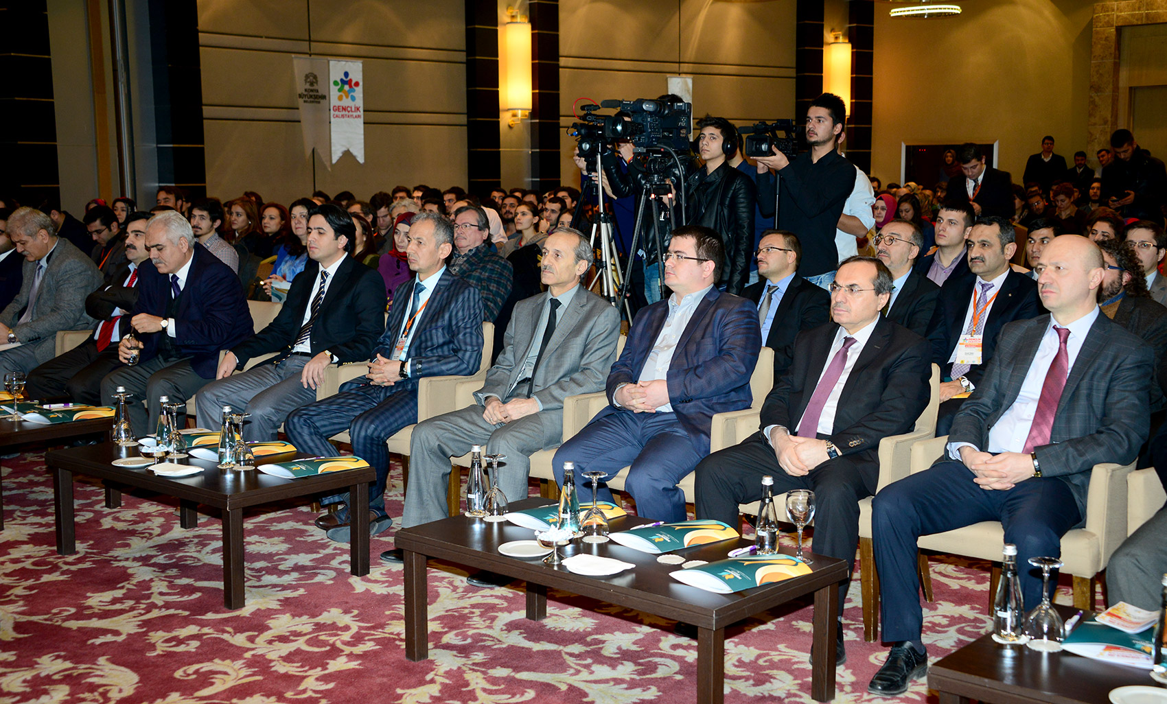 Gençlik Politikaları ve Hizmetleri Çalıştayı Yapılıyor