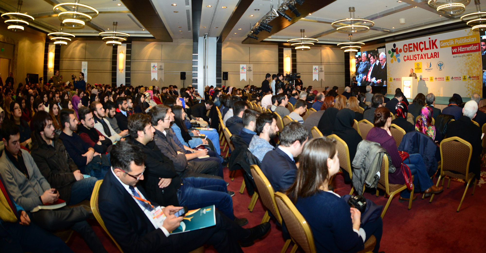 Gençlik Politikaları ve Hizmetleri Çalıştayı Yapılıyor