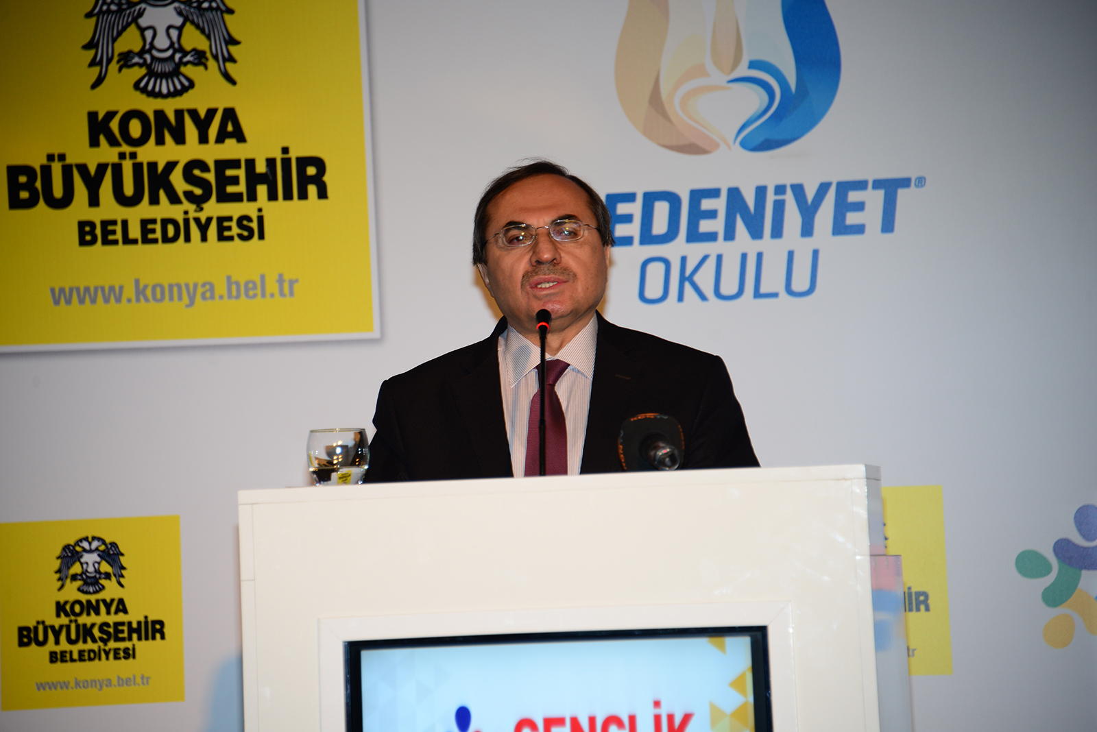 Gençlik Politikaları ve Hizmetleri Çalıştayı Yapılıyor
