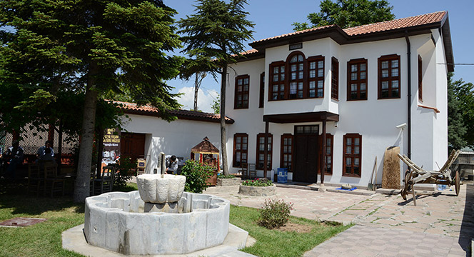İkindi Sohbetleri Her Cumartesi Konya Yaşam Kültürü Müzesi'nde