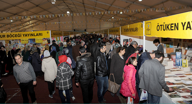 Konya Kitap Günleri'nde Nuri Pakdil ve Rasim Özdenören İzdihamı