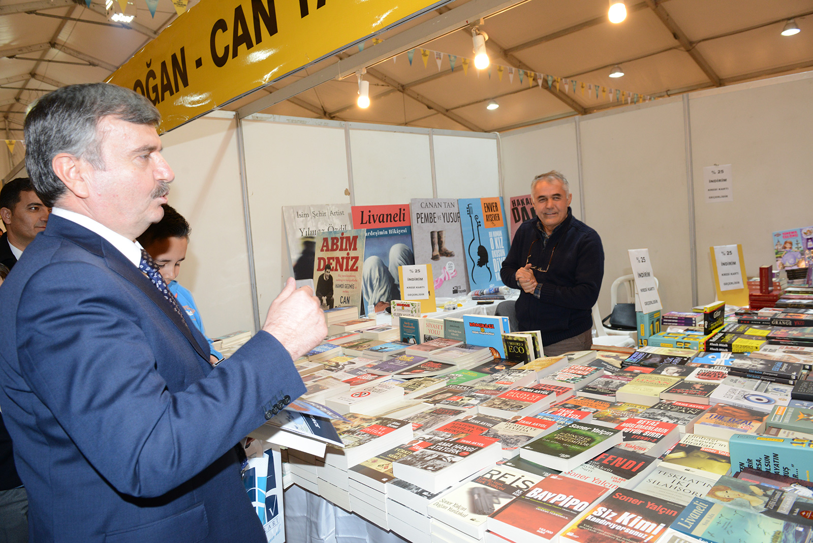 Konya Kitap Günleri Şehir Meydanı'nda Açıldı