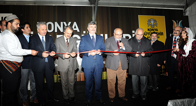 Konya Kitap Günleri Şehir Meydanı'nda Açıldı