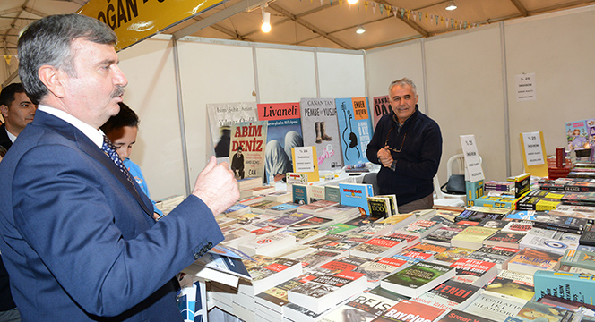 Konya Kitap Günleri Şehir Meydanı'nda Açıldı