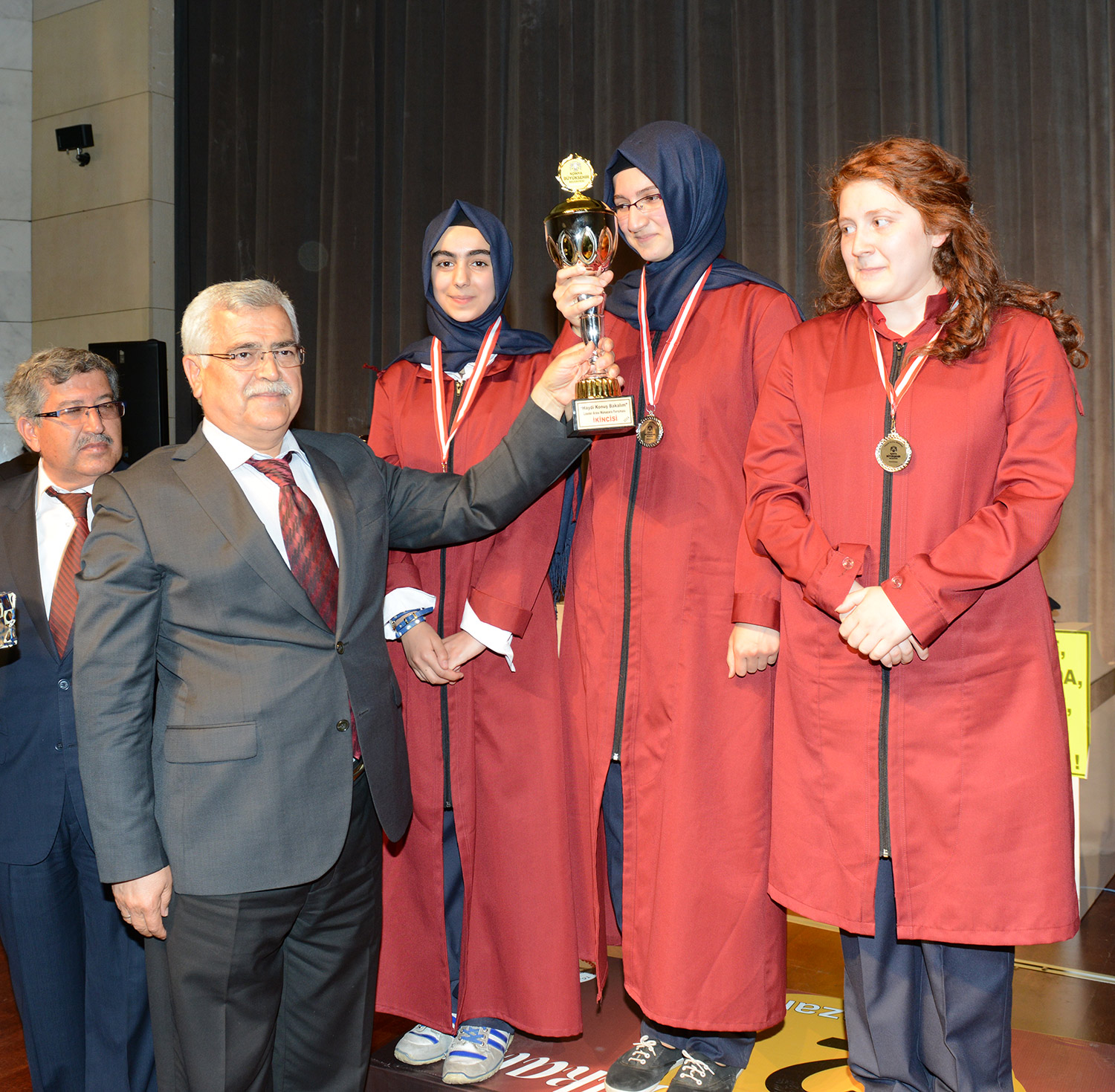 Liseler Arası Münazara Yarışması Sonuçlandı