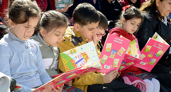 Öğrenciler 'Okuma Saati'nde Buluştu