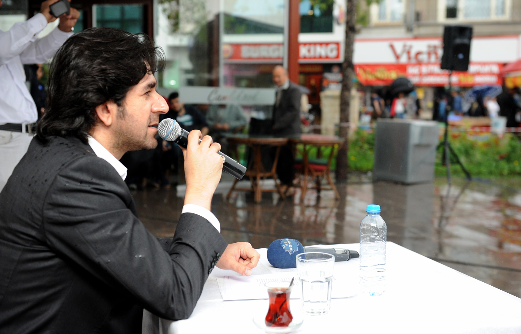 Camlı Köşk'te Gençlik Söyleşileri'ne Serdar Tuncer Konuk Oldu