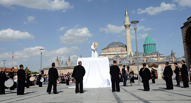 Hazreti Mevlâna ve Ailesi 786. Kez Karşılandı