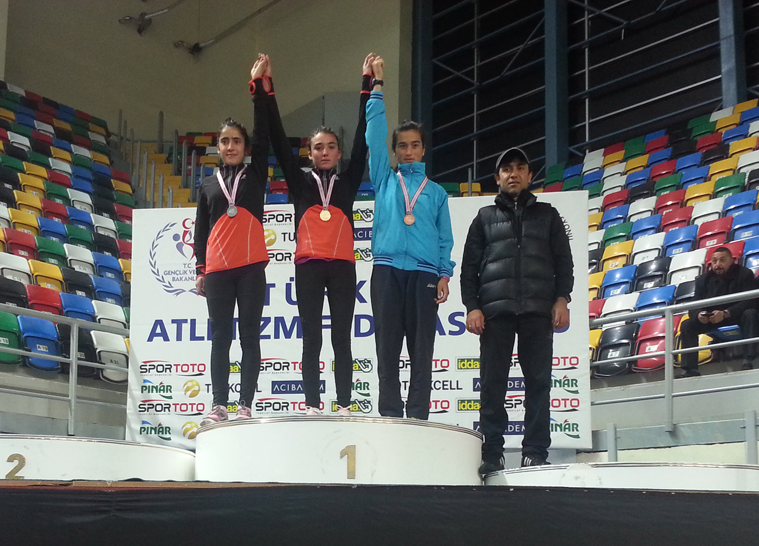 Büyükşehir'den Atletizmde 3 Türkiye Şampiyonluğu