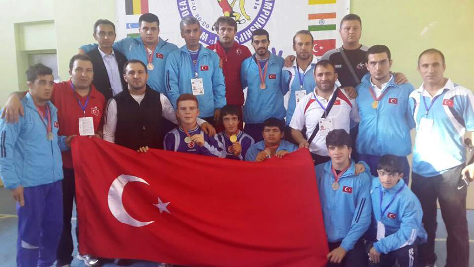 Başarısını Dünyaya 'Duyurdu'