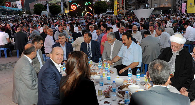 Akşehir'de İftar Coşkusu Yaşandı
