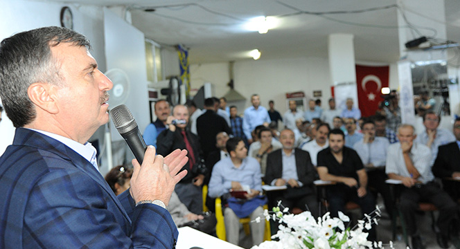 Başkan Akyürek İlçe İftarlarında 100 Bin Kişiyle Buluştu
