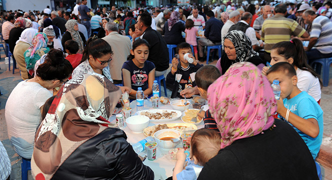Başkan Akyürek'ten Bozkır'da İftar, 4 İlçede Toplantı