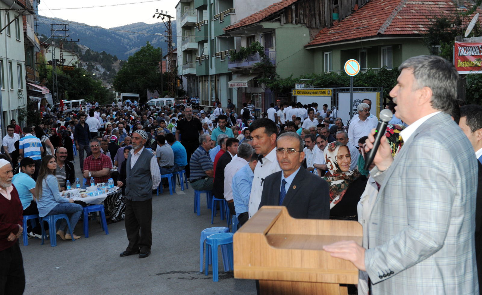Başkan Akyürek Derebucaklılarla İftar Yaptı
