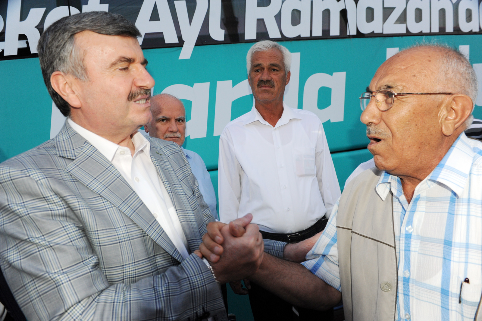 Başkan Akyürek Derebucaklılarla İftar Yaptı