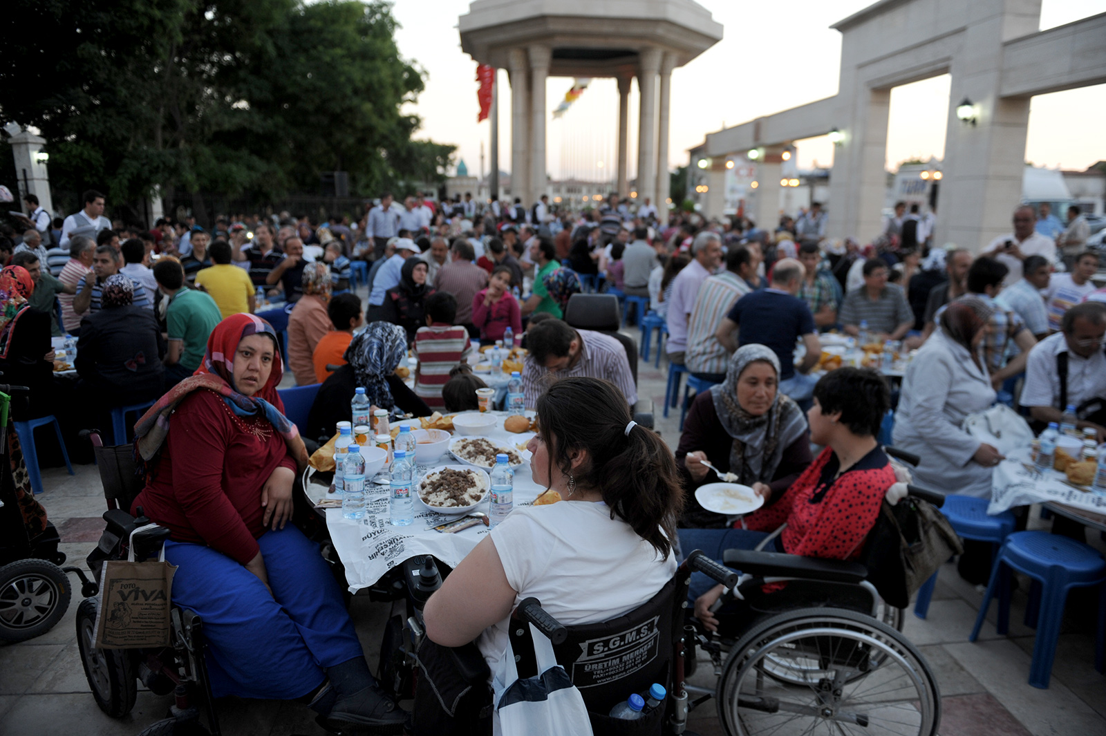 Engelli Dernekleri Büyükşehir'in İftarında Buluştu