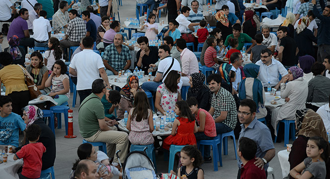 Başkan Akyürek'ten Sağlık Çalışanlarına İftar