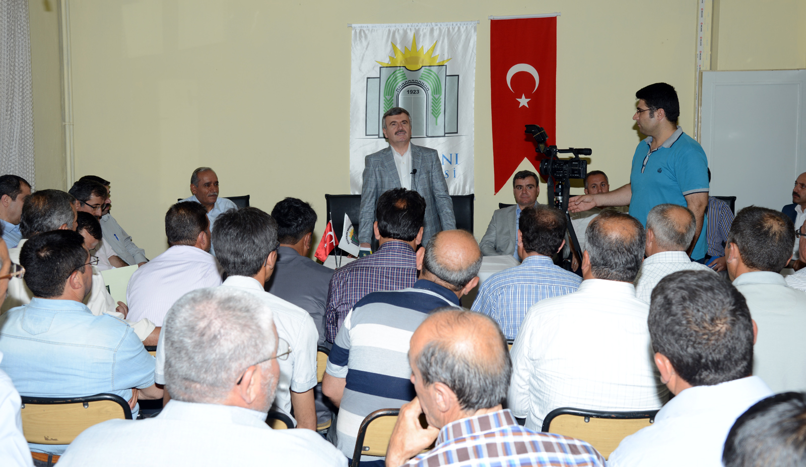 Kadınhanı ve Sarayönü'nde Binlerce Kişi İftarda Buluştu