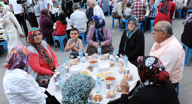 Seydişehirliler Büyükşehir'in İftarında Buluştu