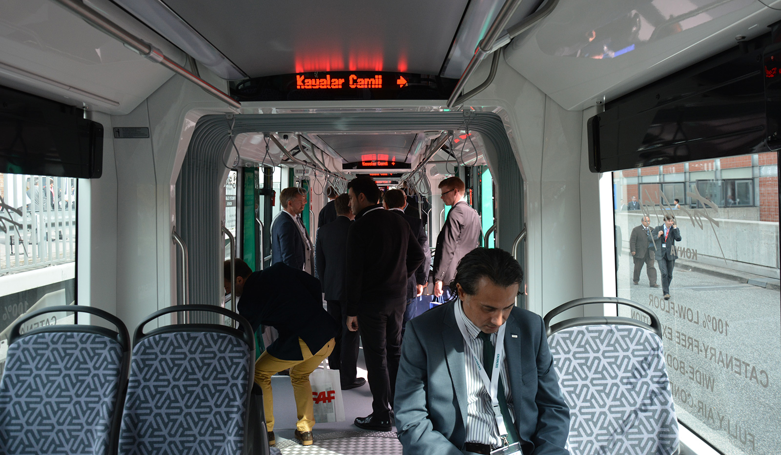 Konya'da Hizmete Giren Tramvaylar Berlin'de Büyük İlgi Gördü