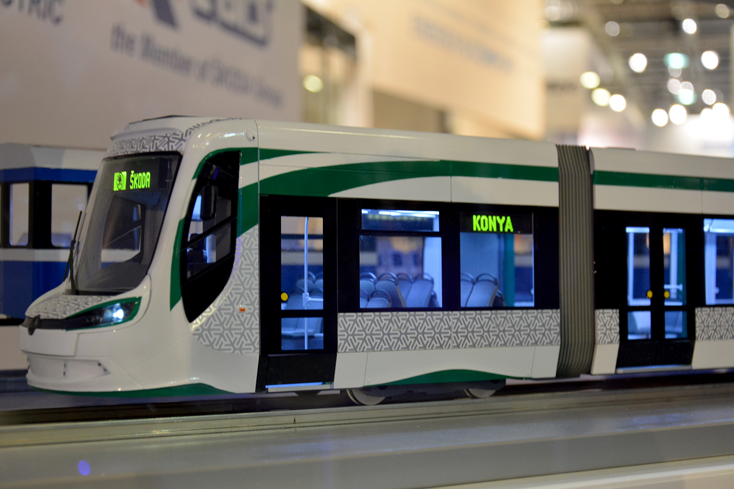 Konya'da Hizmete Giren Tramvaylar Berlin'de Büyük İlgi Gördü